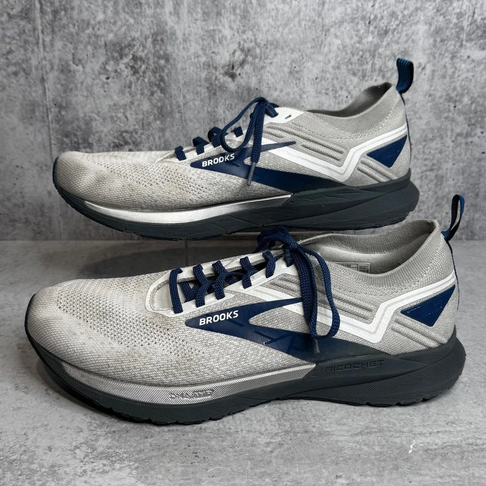Brooks Ricochet 3 Mens Running Shoes Grey Navy Blue 1103611D199 Size 11